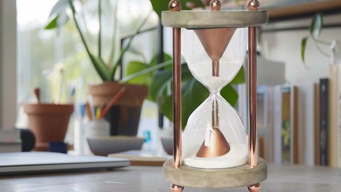 A Unique Decorative Gift: Handmade Glass and Concrete Hourglass Timer