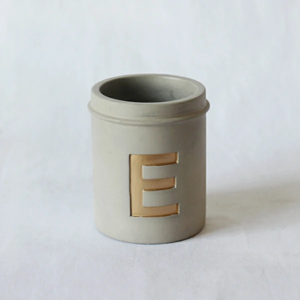 Cement/concrete embossed logo LOVE HOME wax candle jar with metal lid