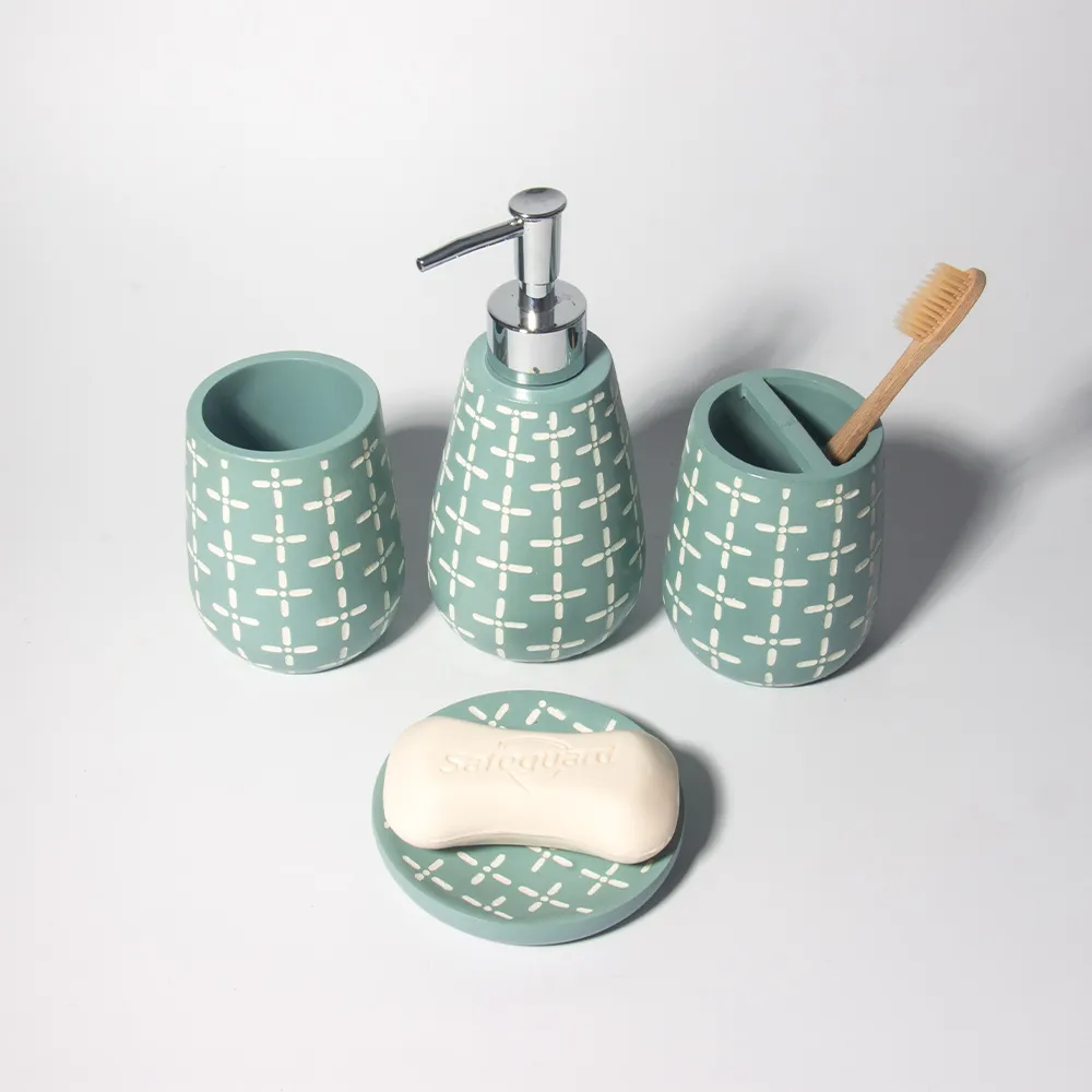 Hot Selling Bathroom Set Luxury Designed Green And White Splicing 4 Piece Resin Bathroom Set Decor Luxury Home Accessories