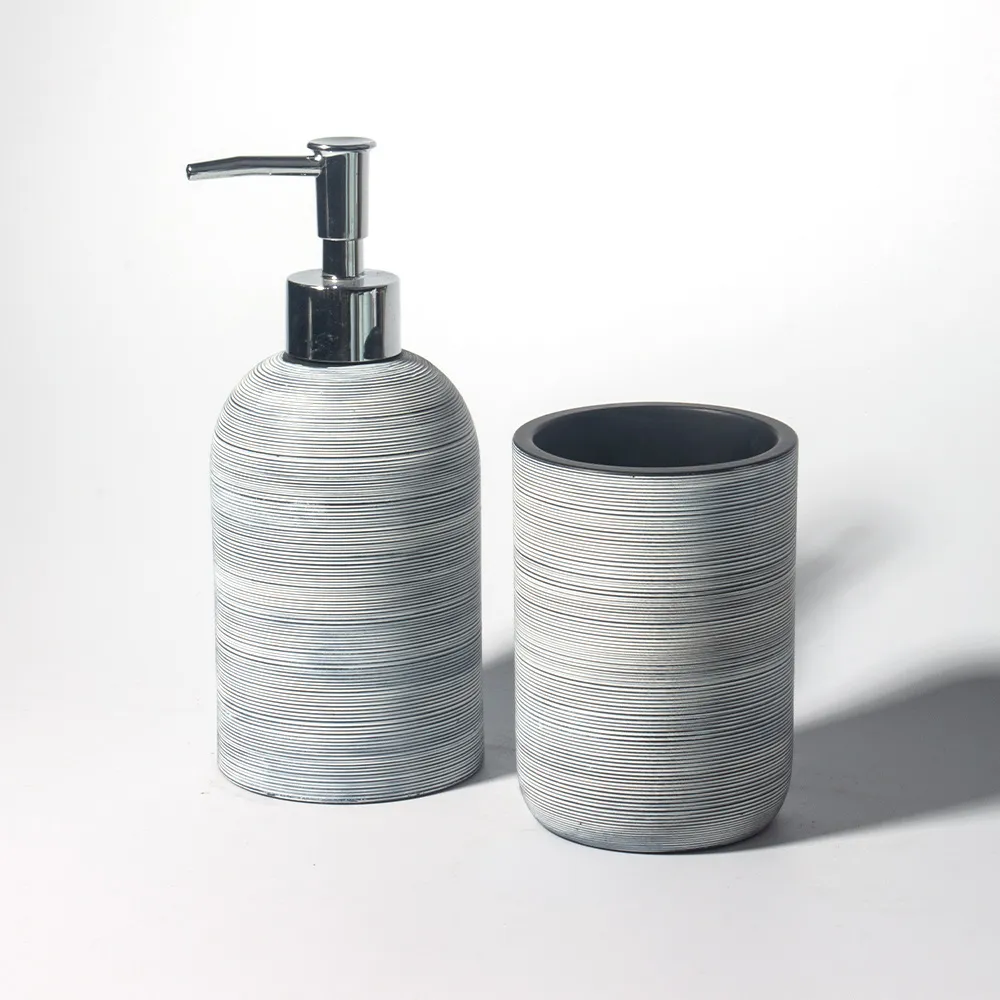 High Quality Custom Handmade Cement Bathroom Accessories Soap Dispenser Concrete Lotion Bottle Toothbrush Holder Bathroom Set